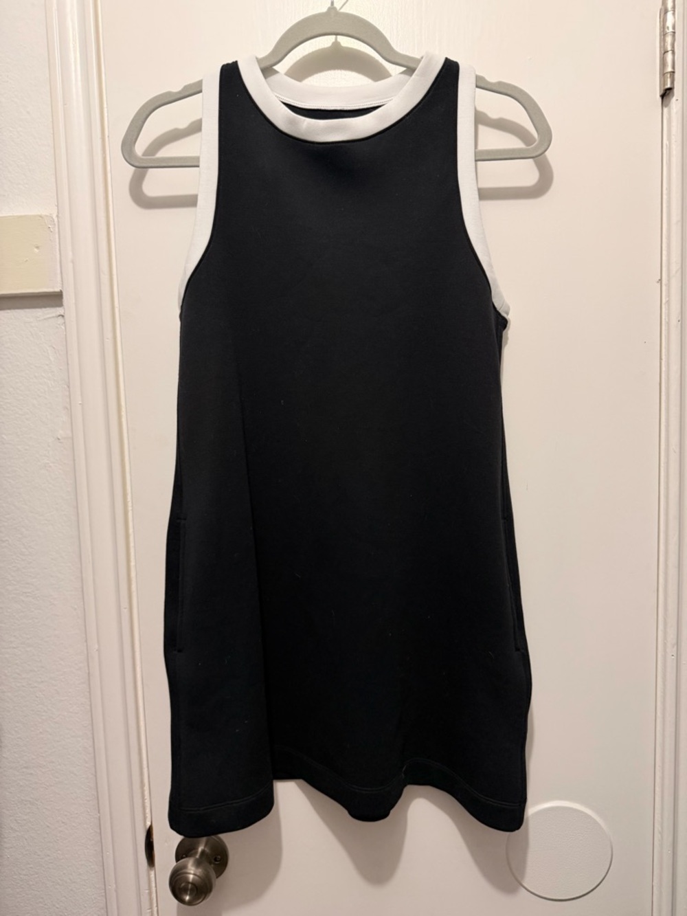 Abercrombie- YPB Black & White Razor Back Mini Dress
